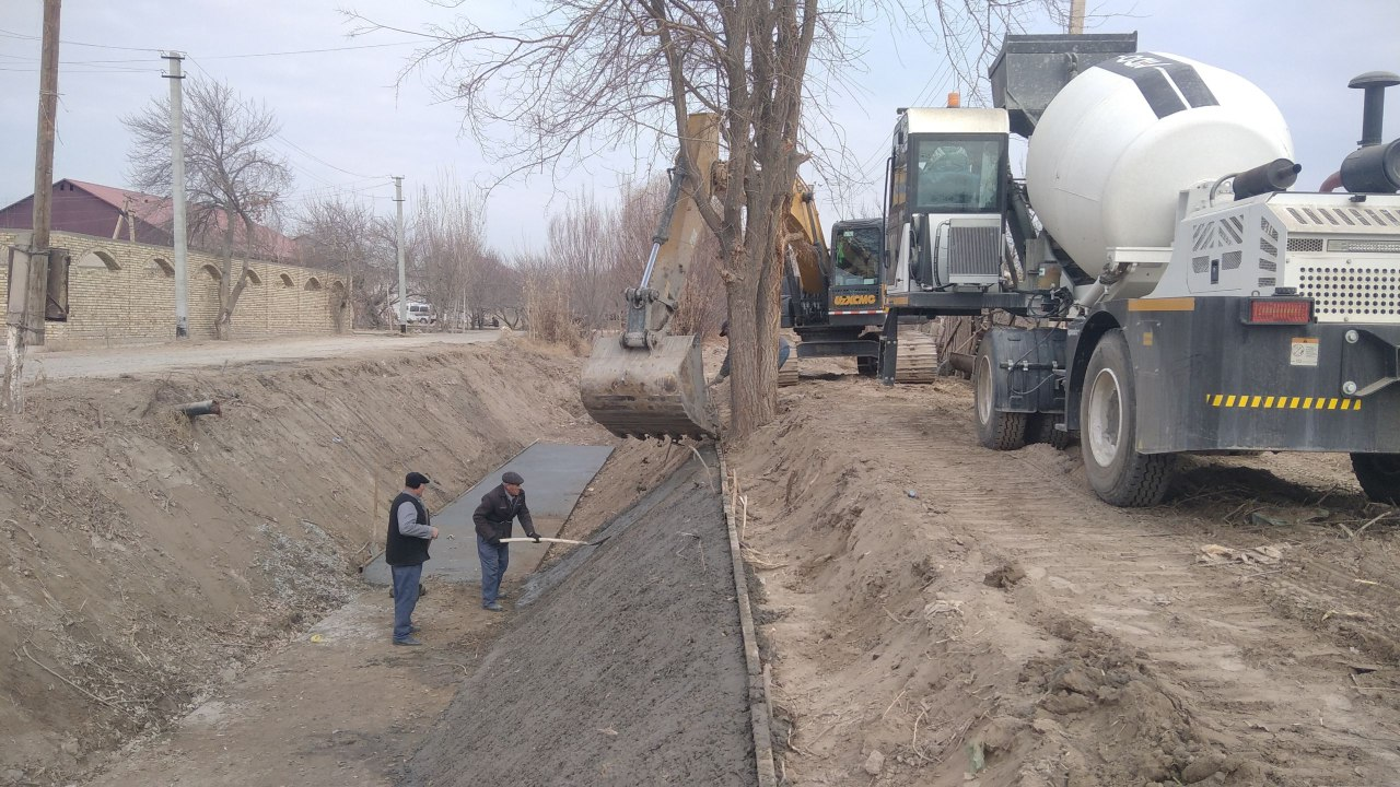 ХИВА ТУМАНИДА СУҒОРИШ ТАРМОҚЛАРИНИ БЕТОНЛАШ ДАВОМ ЭТМОҚДА