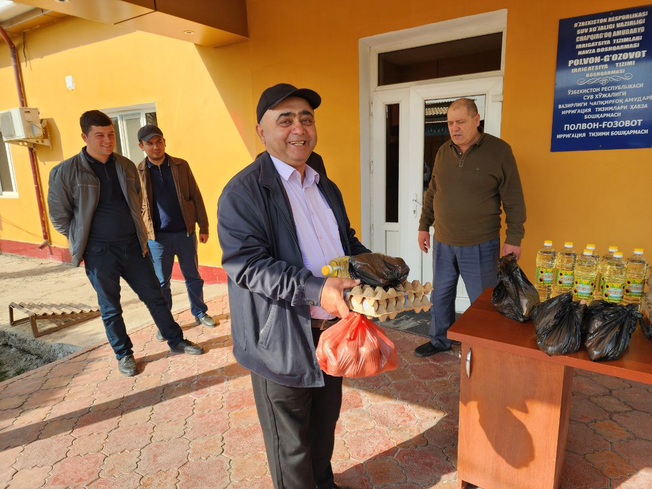 ХОДИМЛАР МЕҲНАТИ ЭЪТИРОФДА